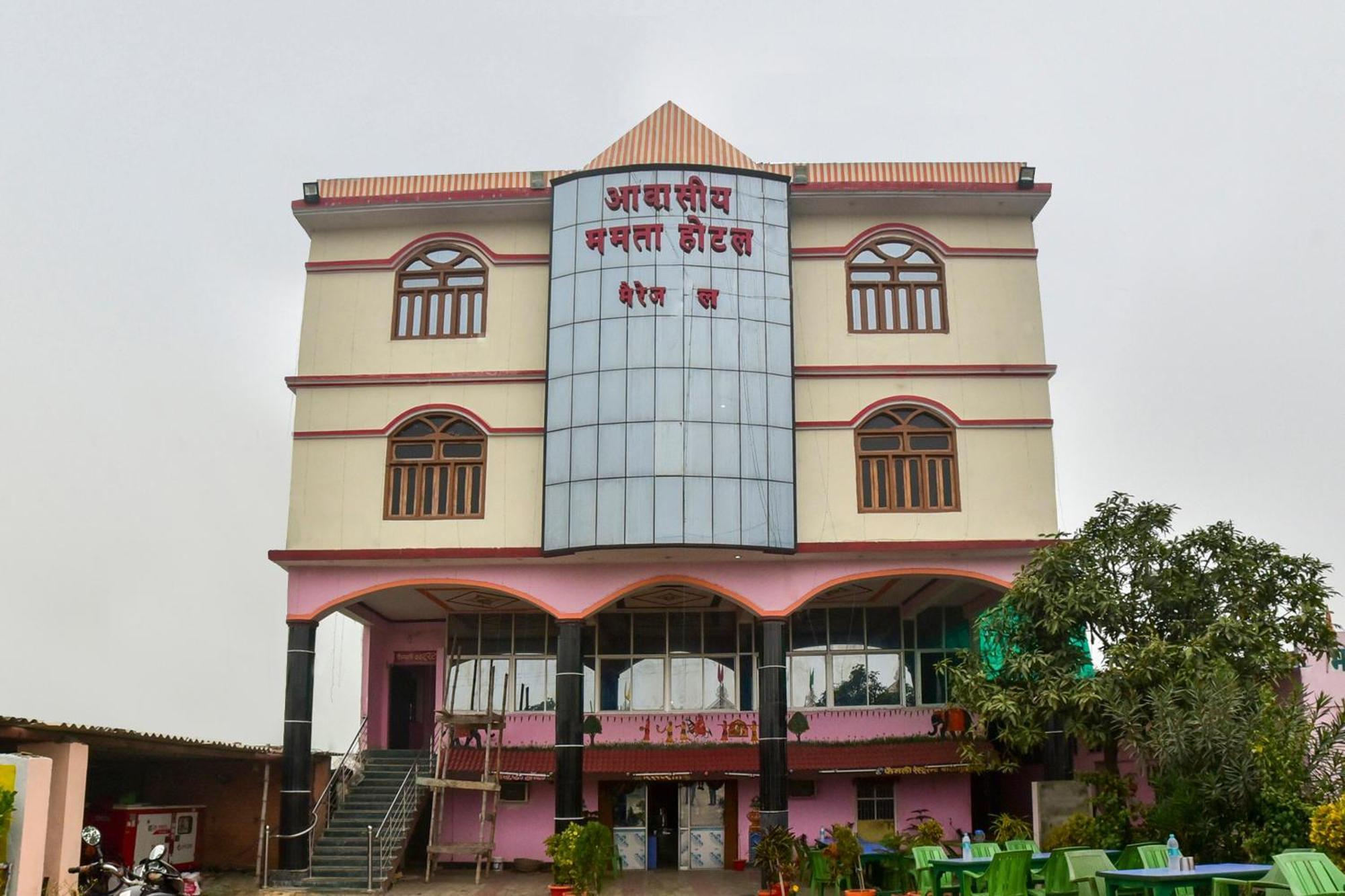 Oyo Flagship Mamta Hotel Hajipur Exterior photo